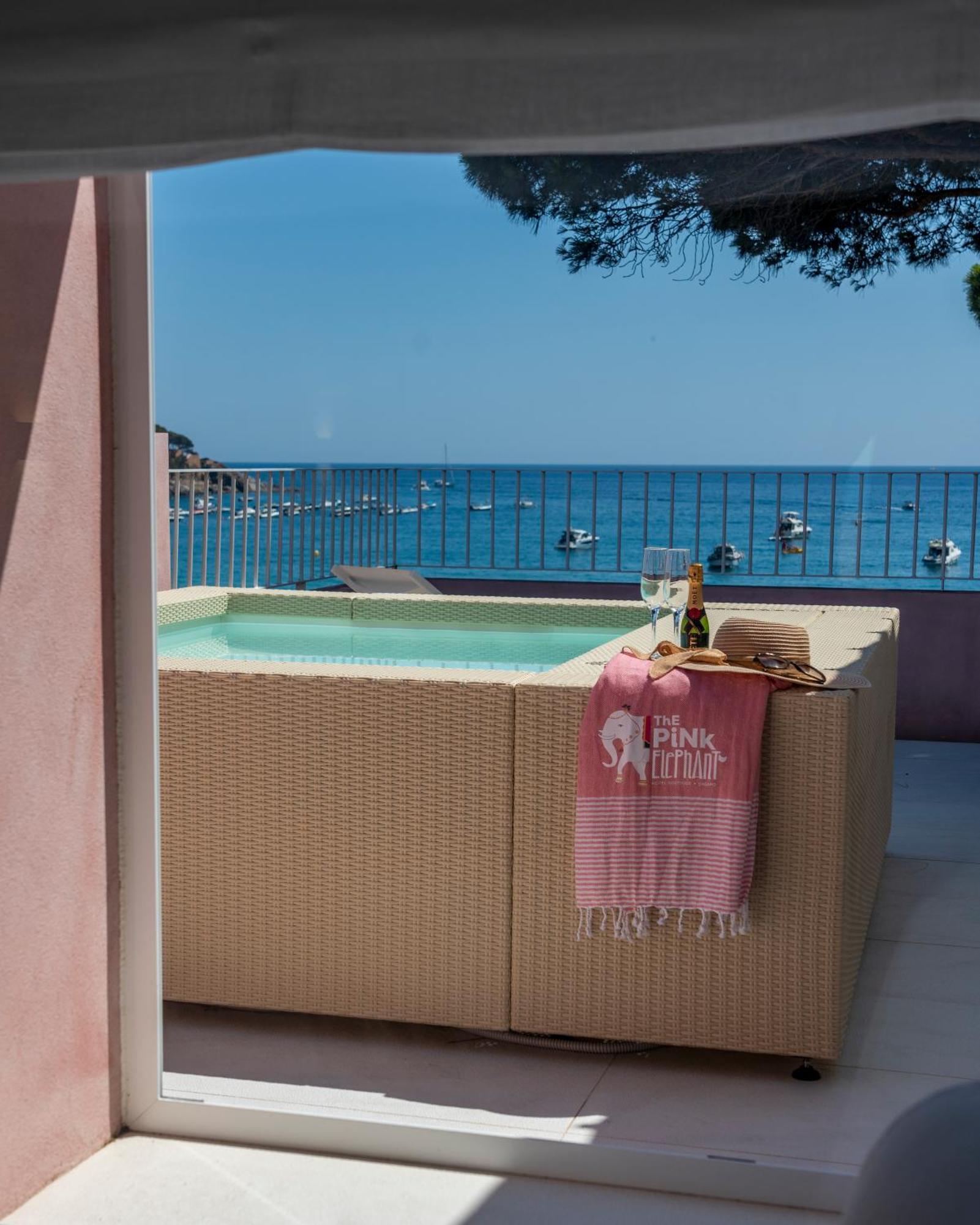 The Pink Elephant Hotel S'Agaro Exterior photo